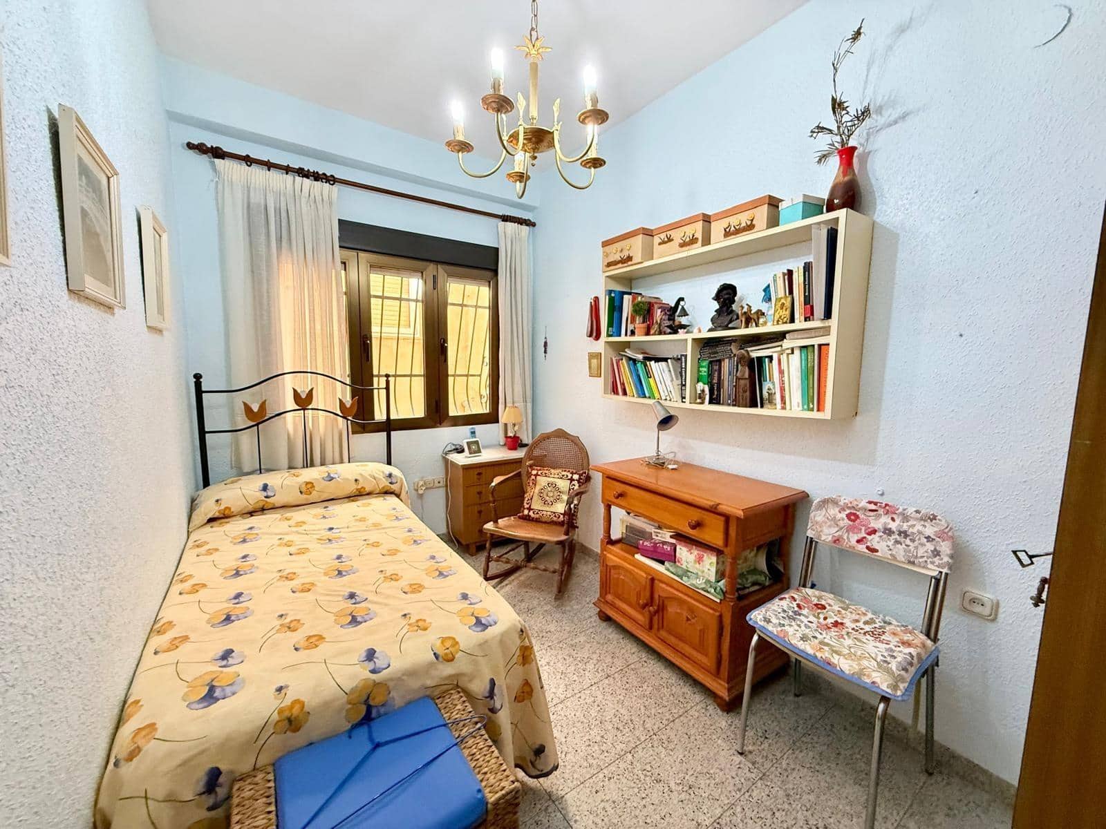 3 slaapkamer Flat te koop in Almeria stad - € 180.000 (Ref: 9326600)