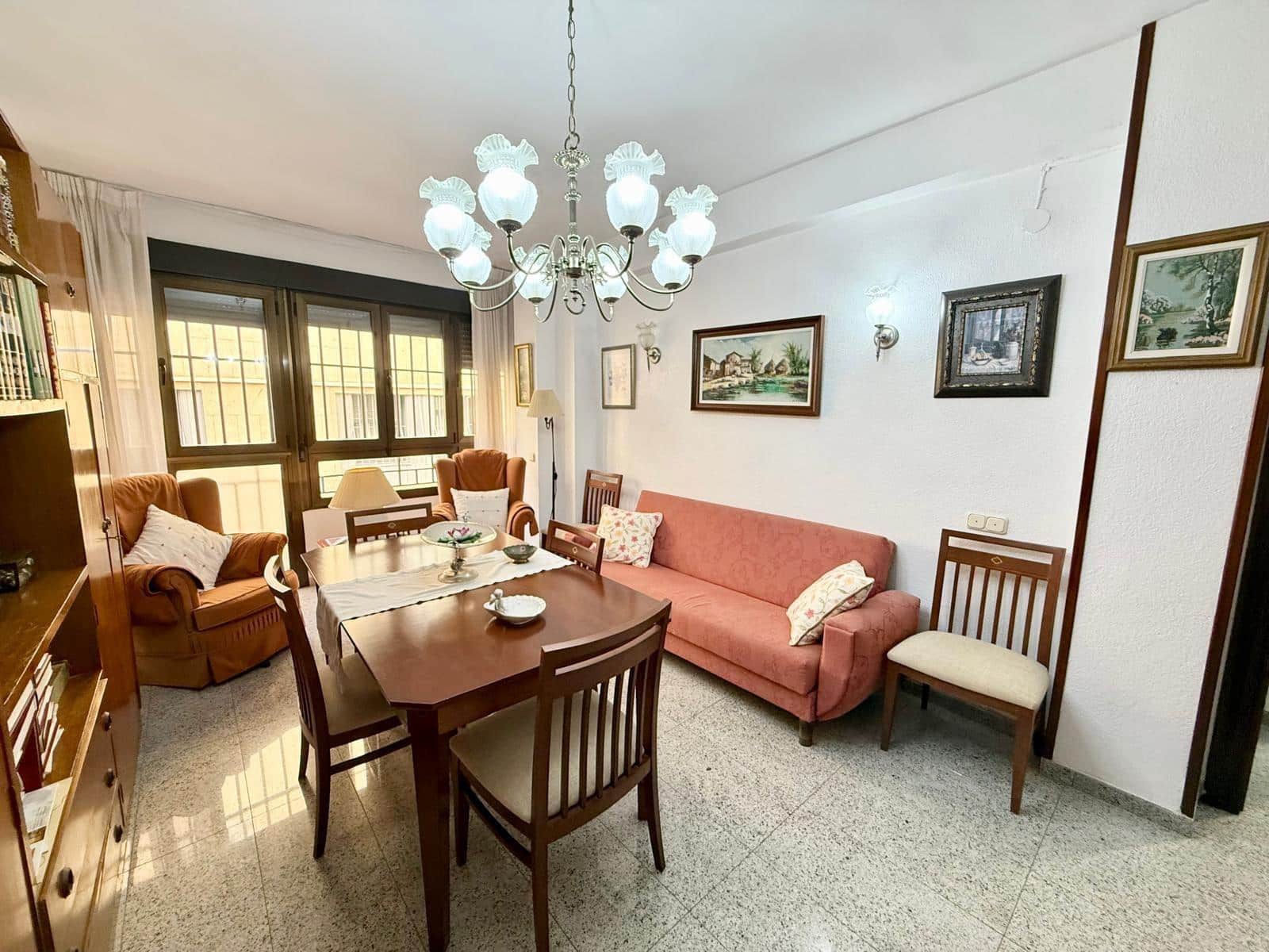 3 slaapkamer Flat te koop in Almeria stad - € 180.000 (Ref: 9326600)