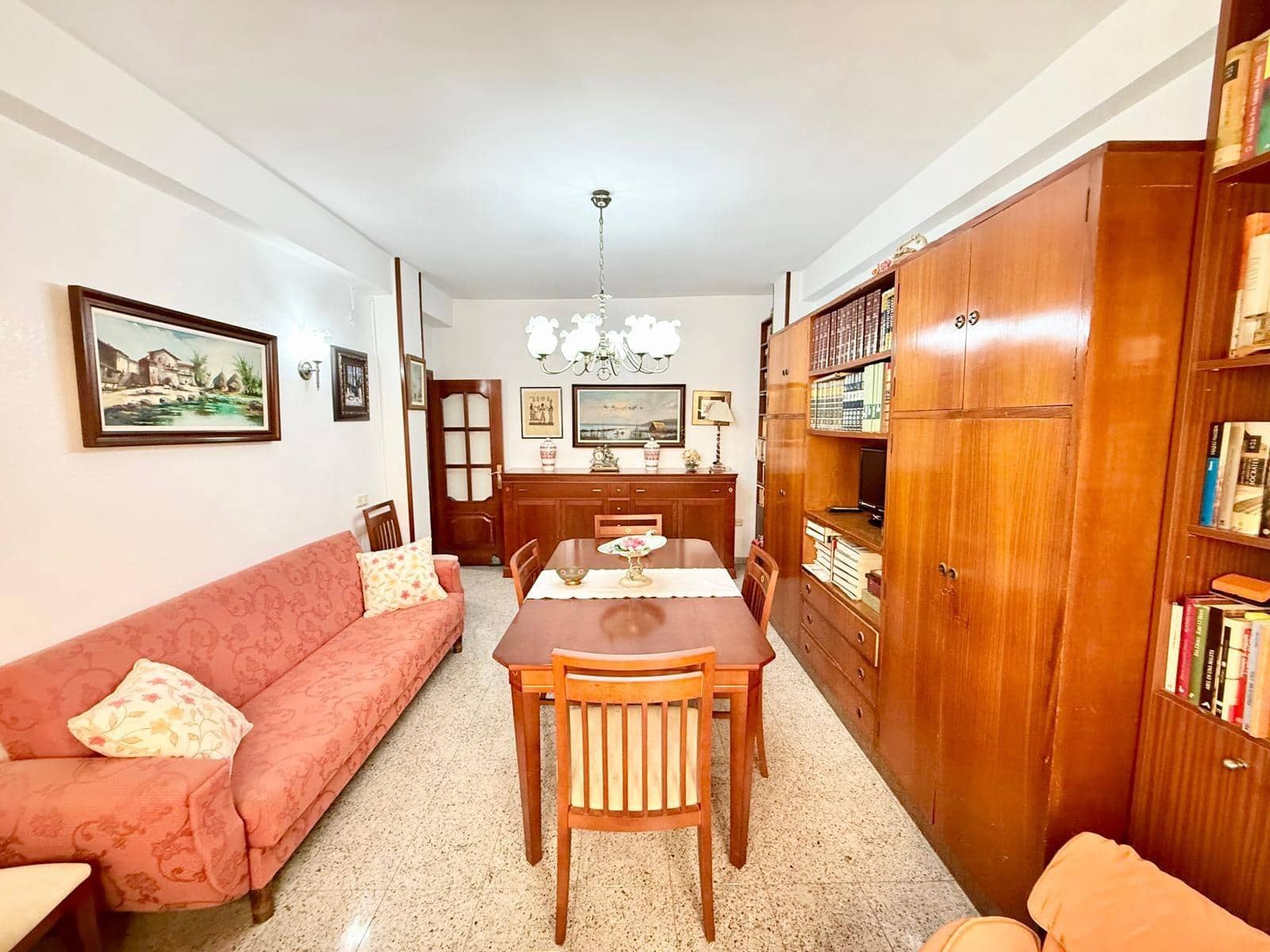 3 slaapkamer Flat te koop in Almeria stad - € 180.000 (Ref: 9326600)