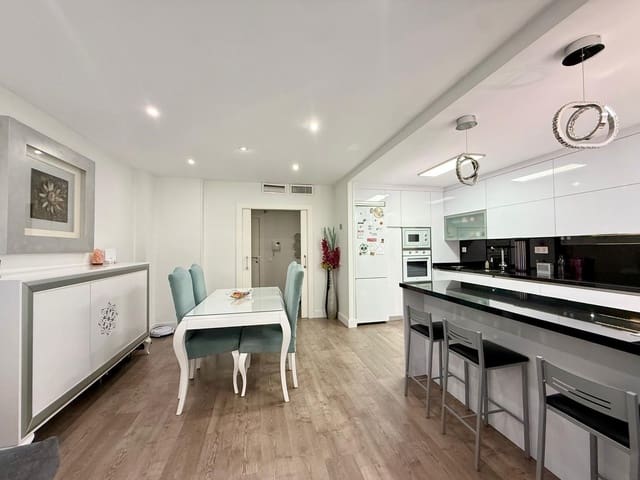 3 soveværelse Lejlighed til salg i El Parador de las Hortichuelas, Roquetas de Mar - € 165.000 (Ref: 9338436)