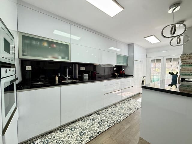 3 soveværelse Lejlighed til salg i El Parador de las Hortichuelas, Roquetas de Mar - € 165.000 (Ref: 9338436)