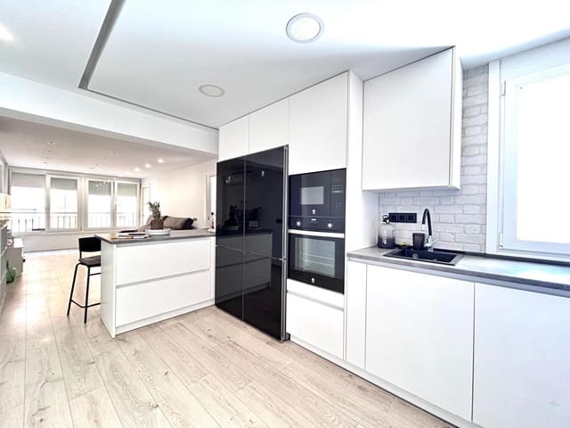 3 makuuhuone Asunto myytävänä paikassa Centro, Almería kaupunki - 175 500 € (Ref: 9344916)