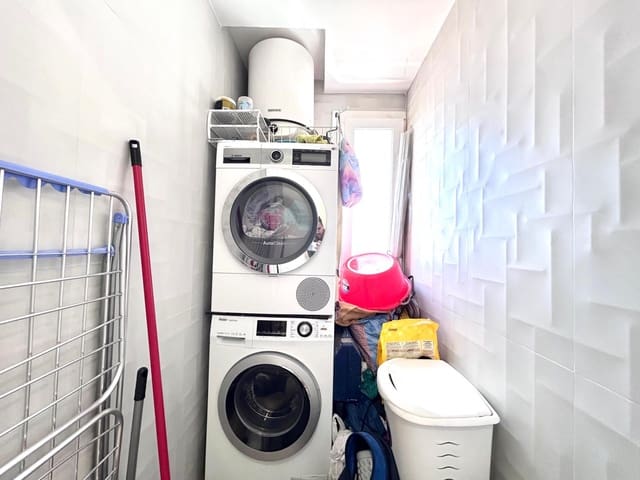 3 makuuhuone Asunto myytävänä paikassa Centro, Almería kaupunki - 175 500 € (Ref: 9344916)