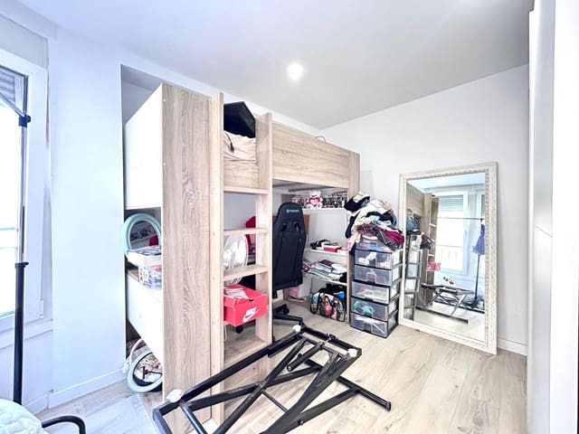 3 makuuhuone Asunto myytävänä paikassa Centro, Almería kaupunki - 175 500 € (Ref: 9344916)