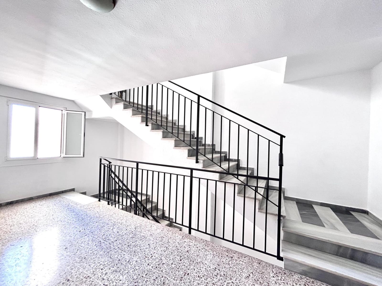 3 makuuhuone Asunto myytävänä paikassa Almeria kaupunki - 175 500 € (Ref: 9344916)