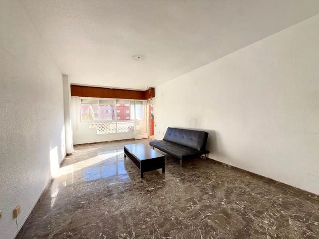 4 sovrum Lägenhet till salu i Almería stad - 228 000 € (Ref: 9355986)
