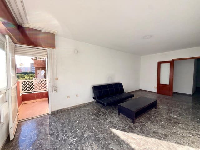4 sovrum Lägenhet till salu i Almería stad - 228 000 € (Ref: 9355986)