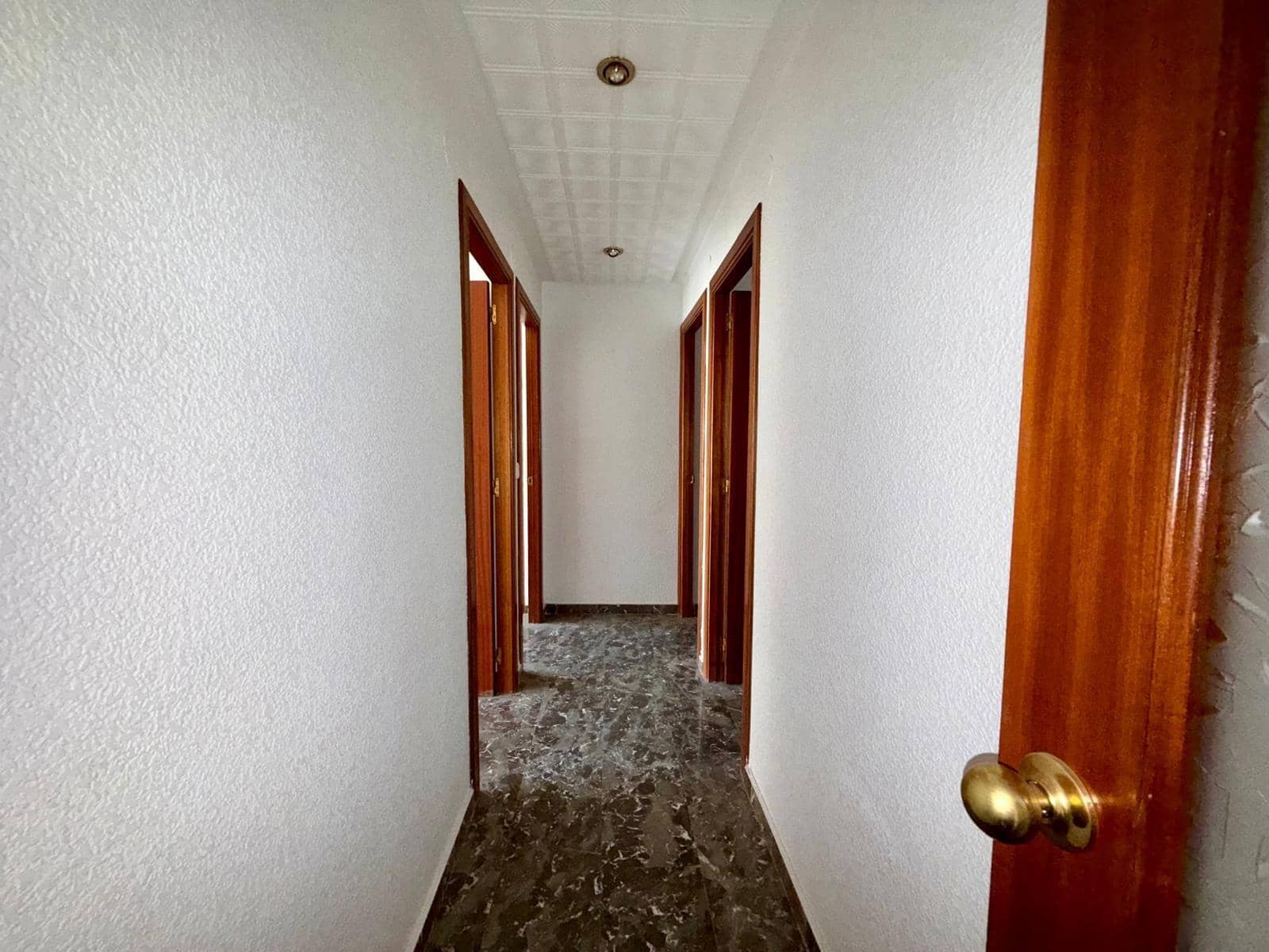 4 quarto Apartamento para venda em Almeria cidade - 228 000 € (Ref: 9355986)