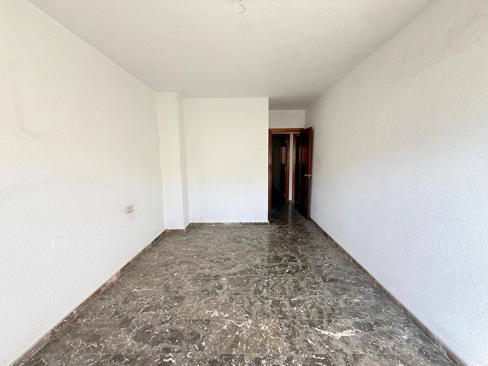 4 quarto Apartamento para venda em Almeria cidade - 228 000 € (Ref: 9355986)