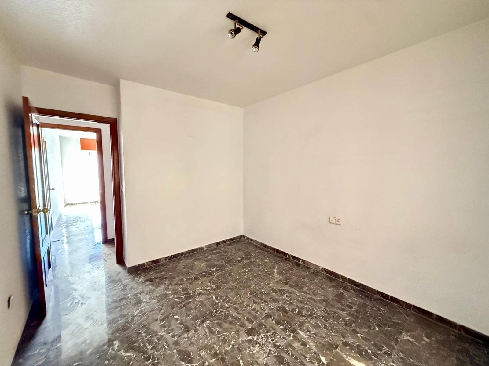 4 quarto Apartamento para venda em Almeria cidade - 228 000 € (Ref: 9355986)
