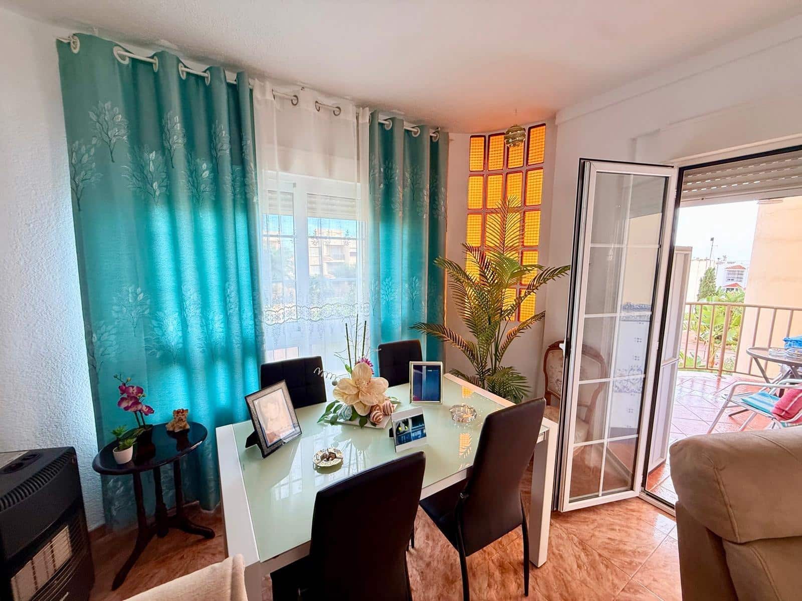 2 sovrum Lägenhet till salu i Almeria stad med pool - 165 000 € (Ref: 9355987)