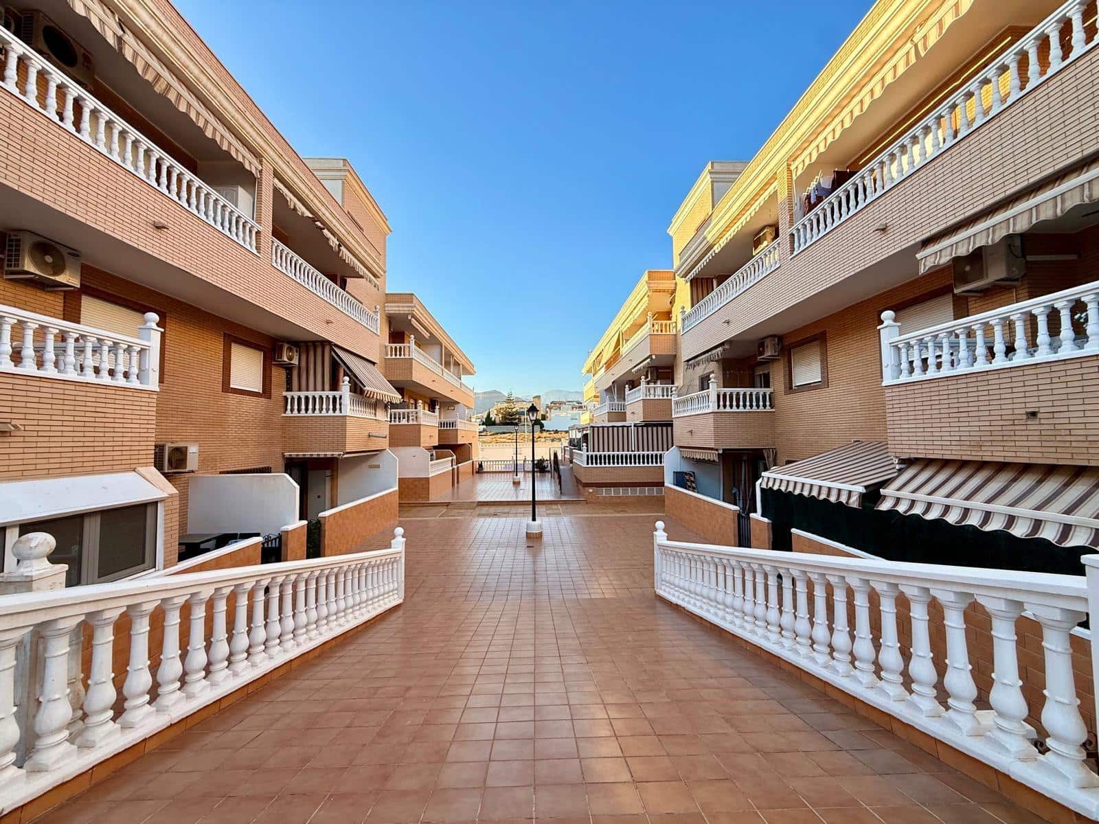 2 bedroom Flat for sale in Aguadulce (Almeria) with pool - € 189,000 (Ref: 9379218)