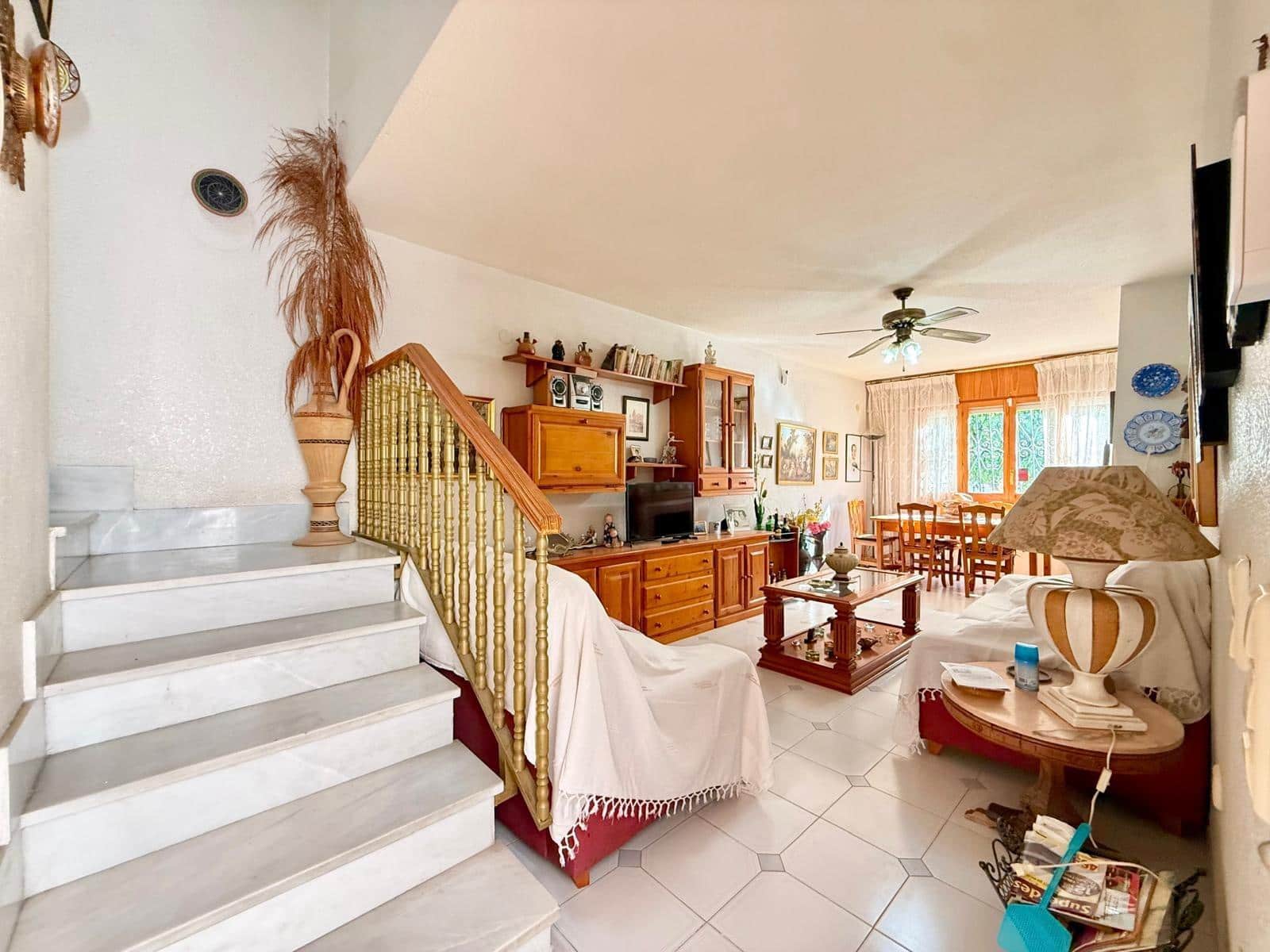 4 makuuhuone Rivitalo myytävänä paikassa Aguadulce (Almeria) mukana 
autotalli - 330 000 € (Ref: 9379219)