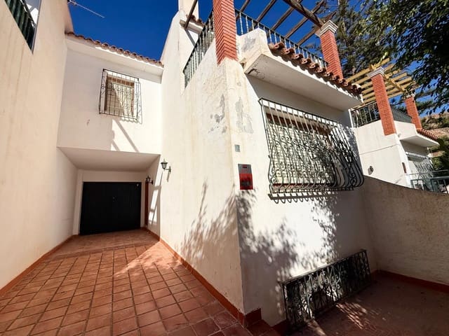 4 makuuhuone Rivitalo myytävänä paikassa Aguadulce (Almeria), Roquetas de Mar mukana 
autotalli - 330 000 € (Ref: 9379219)