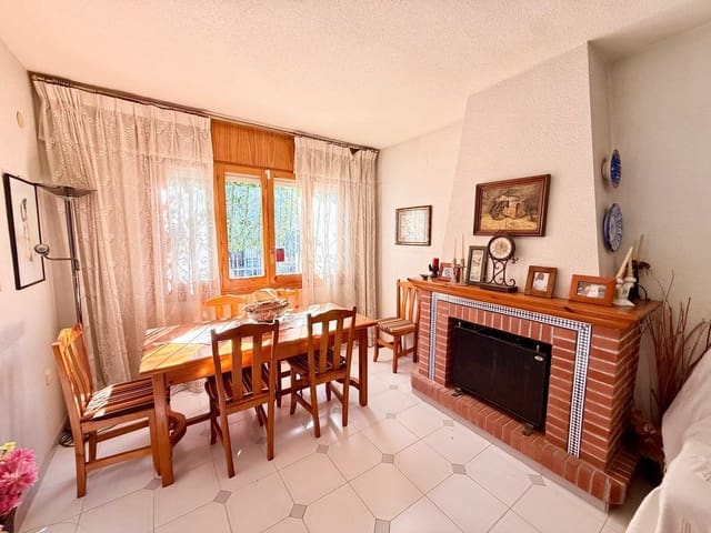 4 makuuhuone Rivitalo myytävänä paikassa Aguadulce (Almeria), Roquetas de Mar mukana 
autotalli - 330 000 € (Ref: 9379219)