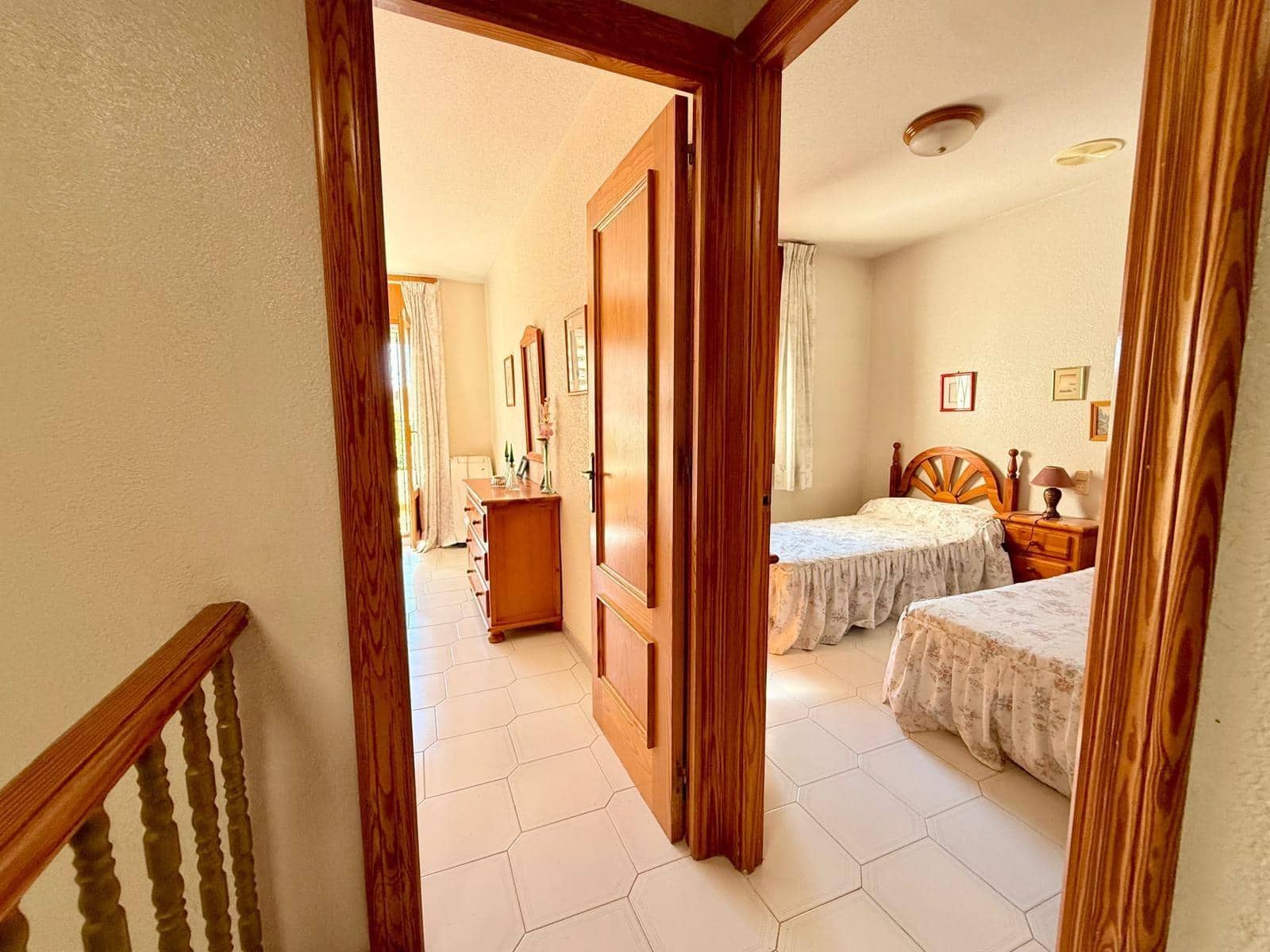 4 makuuhuone Rivitalo myytävänä paikassa Aguadulce (Almeria) mukana 
autotalli - 330 000 € (Ref: 9379219)