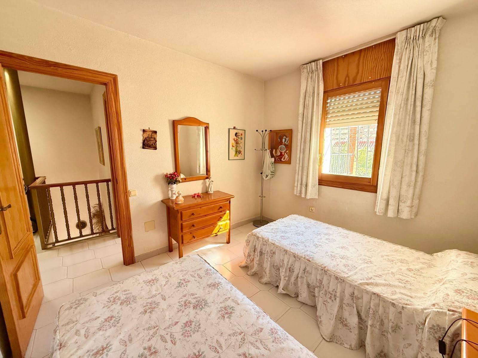 4 makuuhuone Rivitalo myytävänä paikassa Aguadulce (Almeria) mukana 
autotalli - 330 000 € (Ref: 9379219)