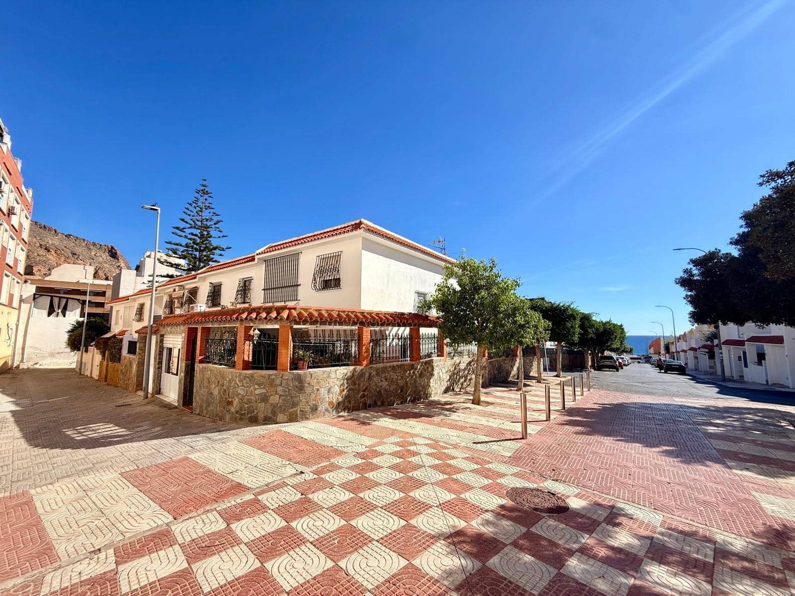 4 makuuhuone Rivitalo myytävänä paikassa Aguadulce (Almeria) mukana 
autotalli - 330 000 € (Ref: 9379219)