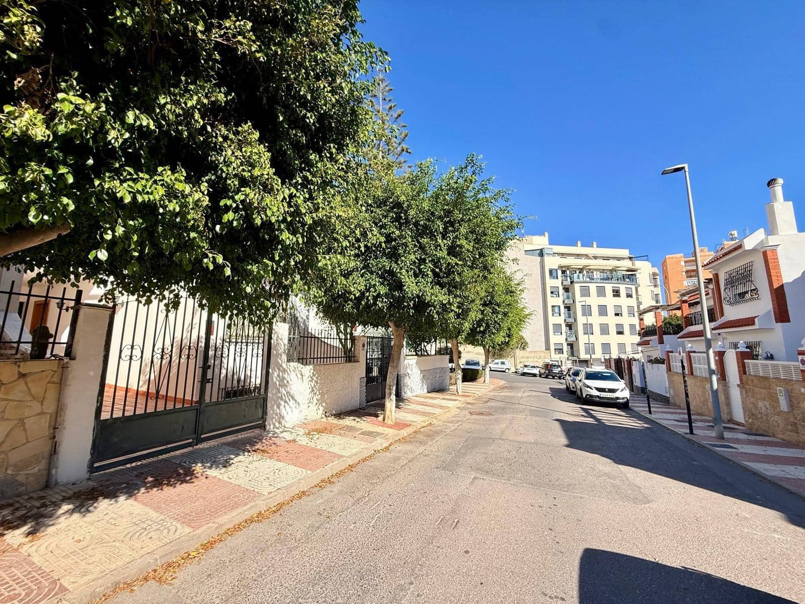 4 sypialnia Dom szeregowy na sprzedaż w Aguadulce (Almeria) z garażem - 325 000 € (Ref: 9379219)