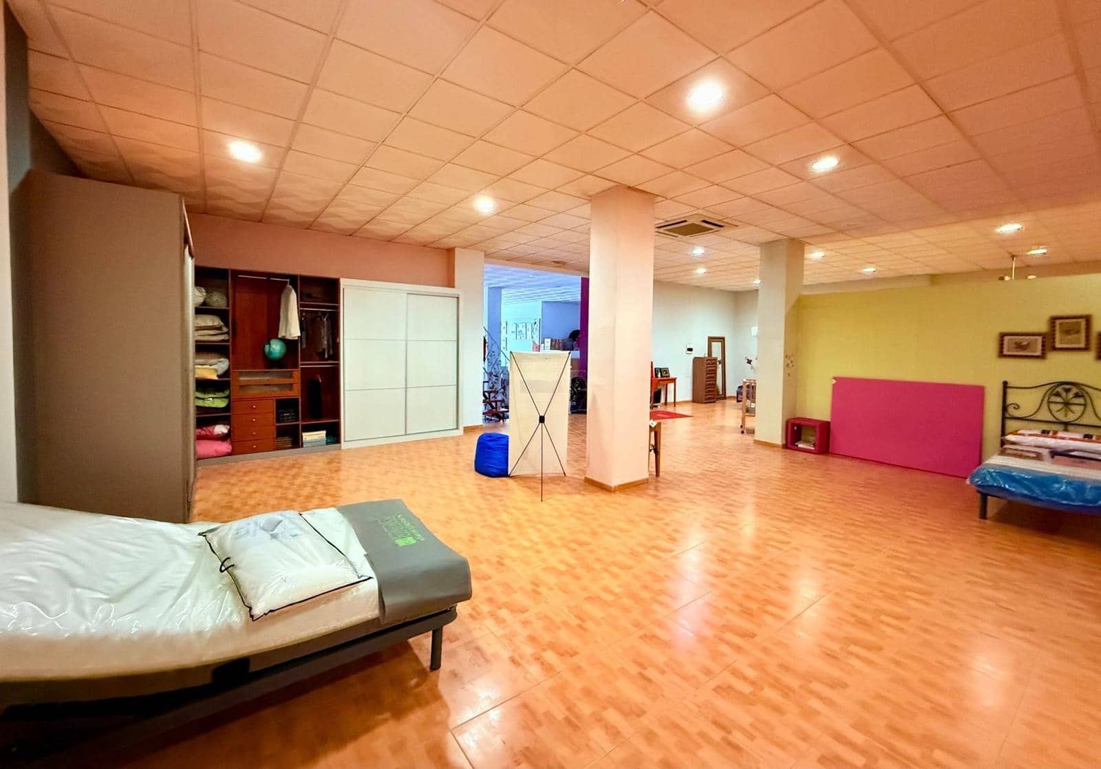 Kommersiell til salgs i El Parador de las Hortichuelas - € 600 000 (Ref: 9398629)