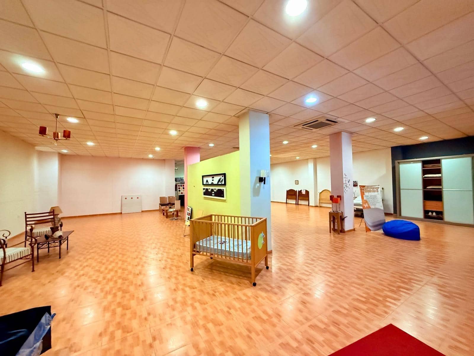 Kommersiell til salgs i El Parador de las Hortichuelas - € 600 000 (Ref: 9398629)