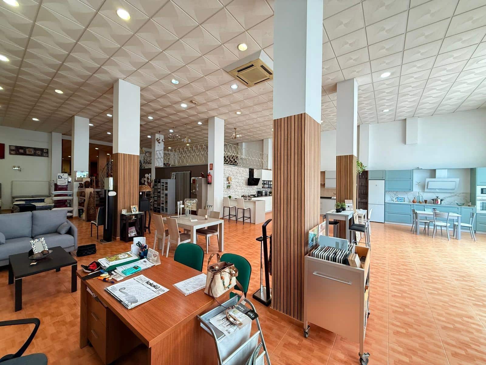 Kommersiell til salgs i El Parador de las Hortichuelas - € 600 000 (Ref: 9398629)