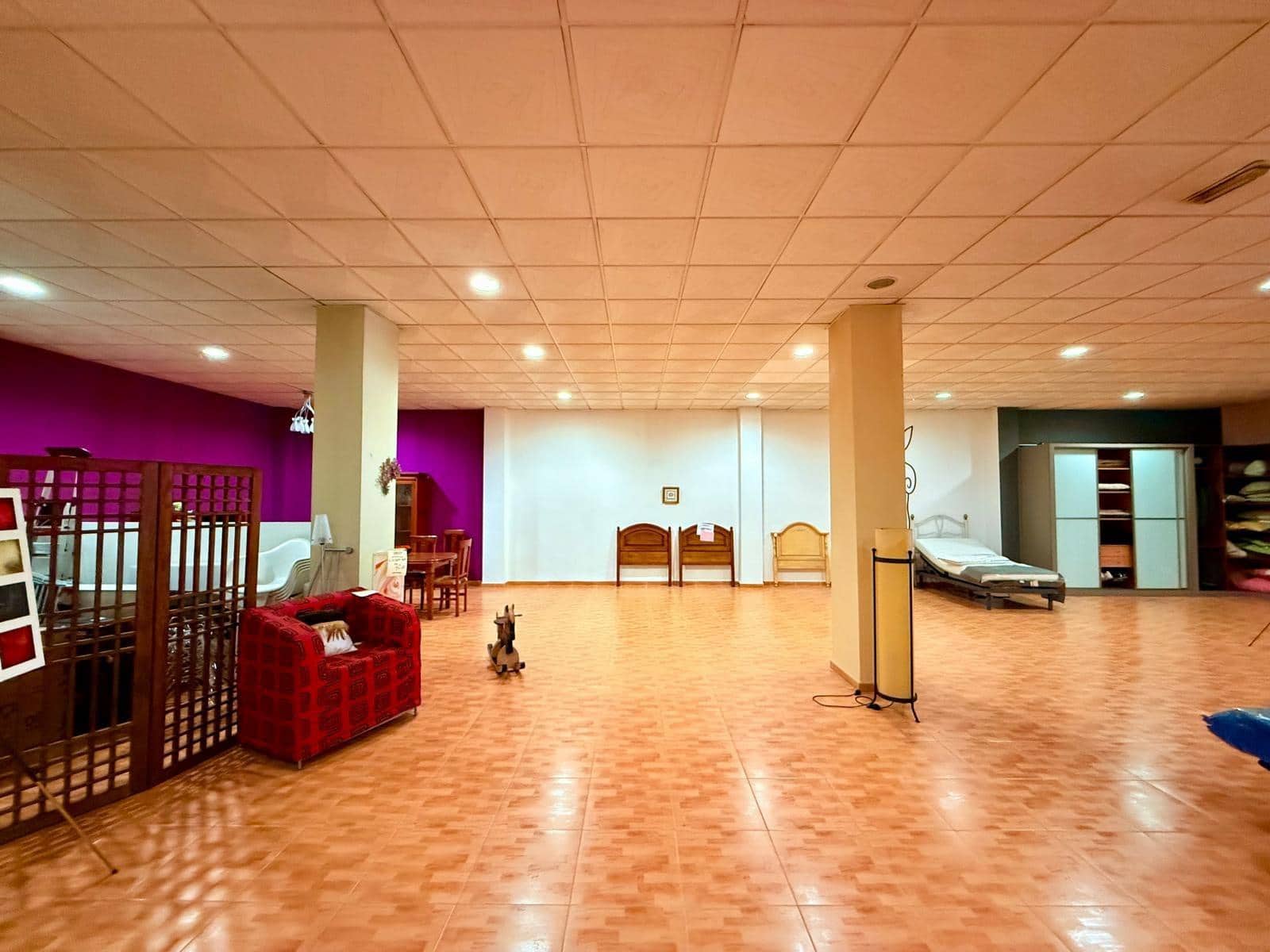 Kommersiell til salgs i El Parador de las Hortichuelas - € 600 000 (Ref: 9398629)