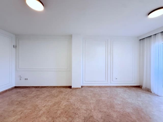 2 chambre Appartement à vendre à Roquetas de Mar - 122 000 € (Ref: 9398630)