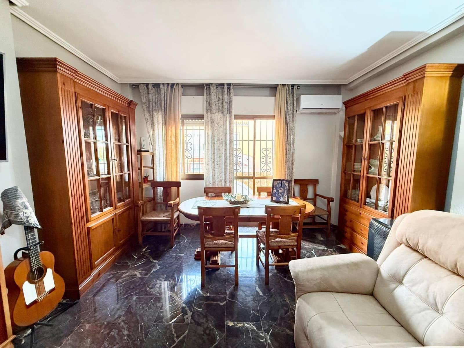 4 quarto Moradia em Banda para venda em Roquetas de Mar com garagem - 335 000 € (Ref: 9417881)