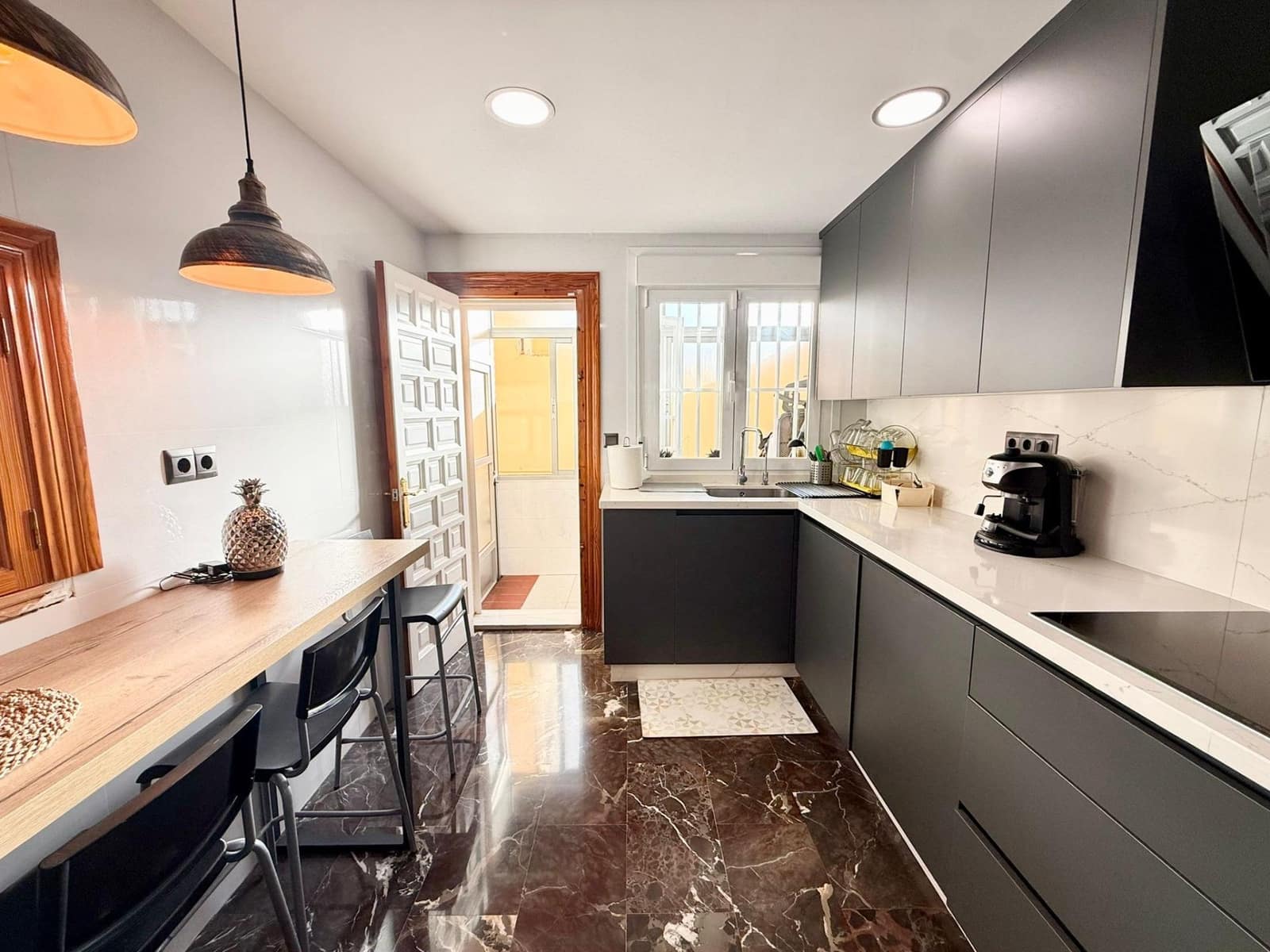 4 quarto Moradia em Banda para venda em Roquetas de Mar com garagem - 335 000 € (Ref: 9417881)