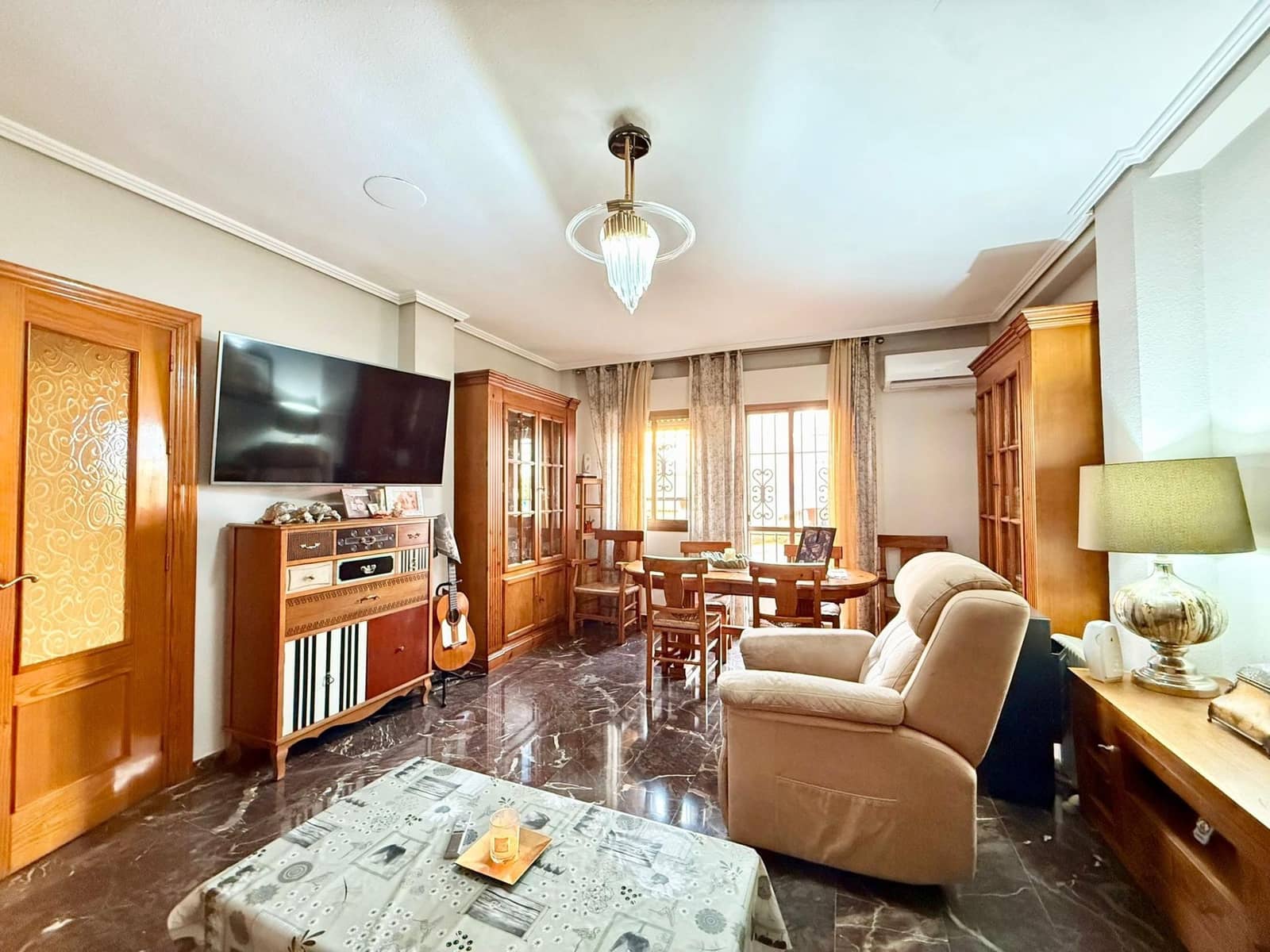 4 quarto Moradia em Banda para venda em Roquetas de Mar com garagem - 335 000 € (Ref: 9417881)