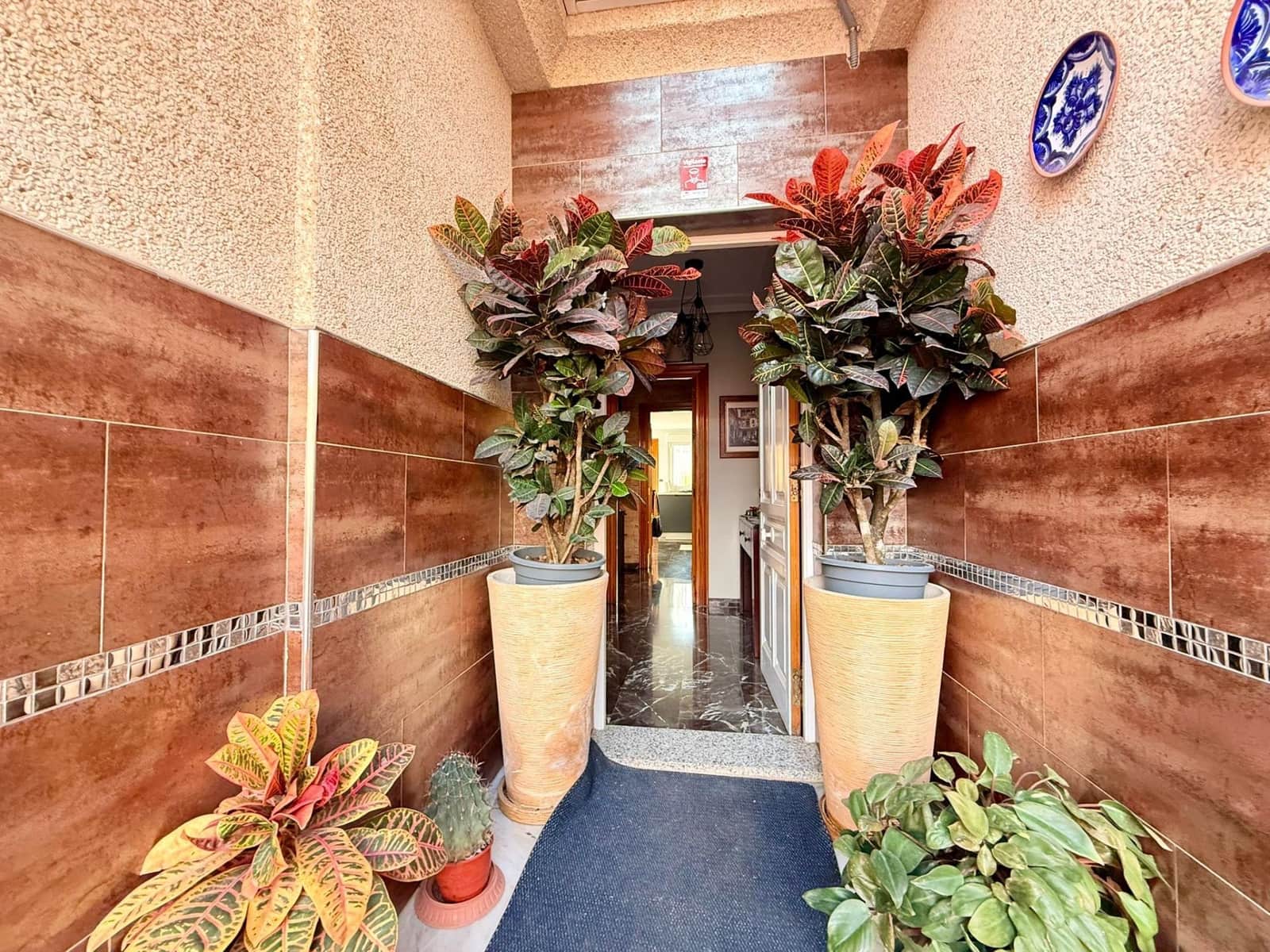 4 quarto Moradia em Banda para venda em Roquetas de Mar com garagem - 335 000 € (Ref: 9417881)