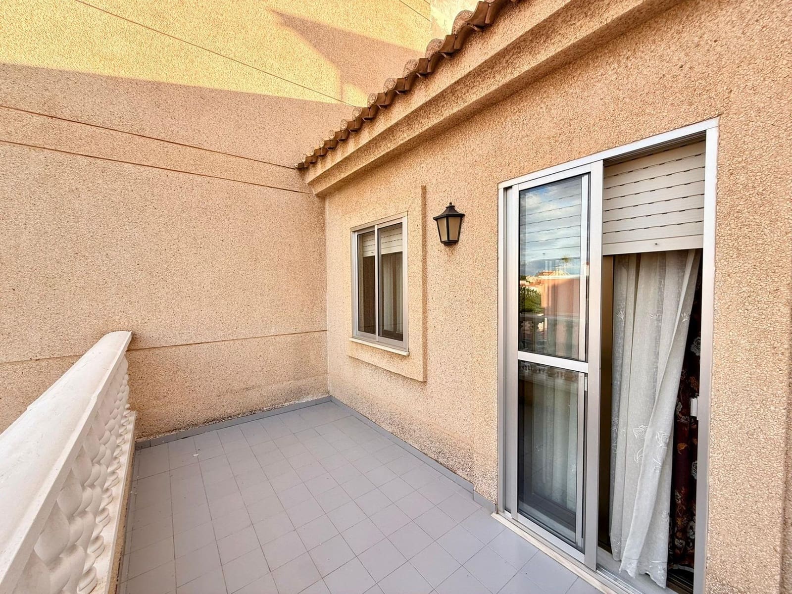 4 quarto Moradia em Banda para venda em Roquetas de Mar com garagem - 335 000 € (Ref: 9417881)