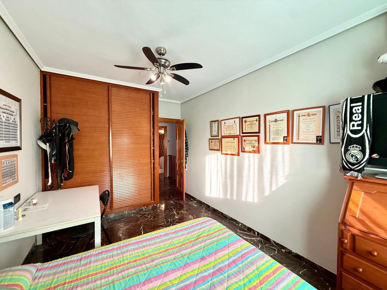 4 quarto Moradia em Banda para venda em Roquetas de Mar com garagem - 335 000 € (Ref: 9417881)