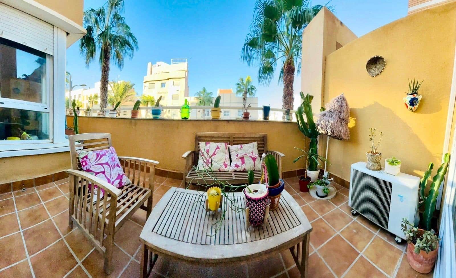 2 soveværelse Lejlighed til salg i Roquetas de Mar med garage - € 165.000 (Ref: 9446503)