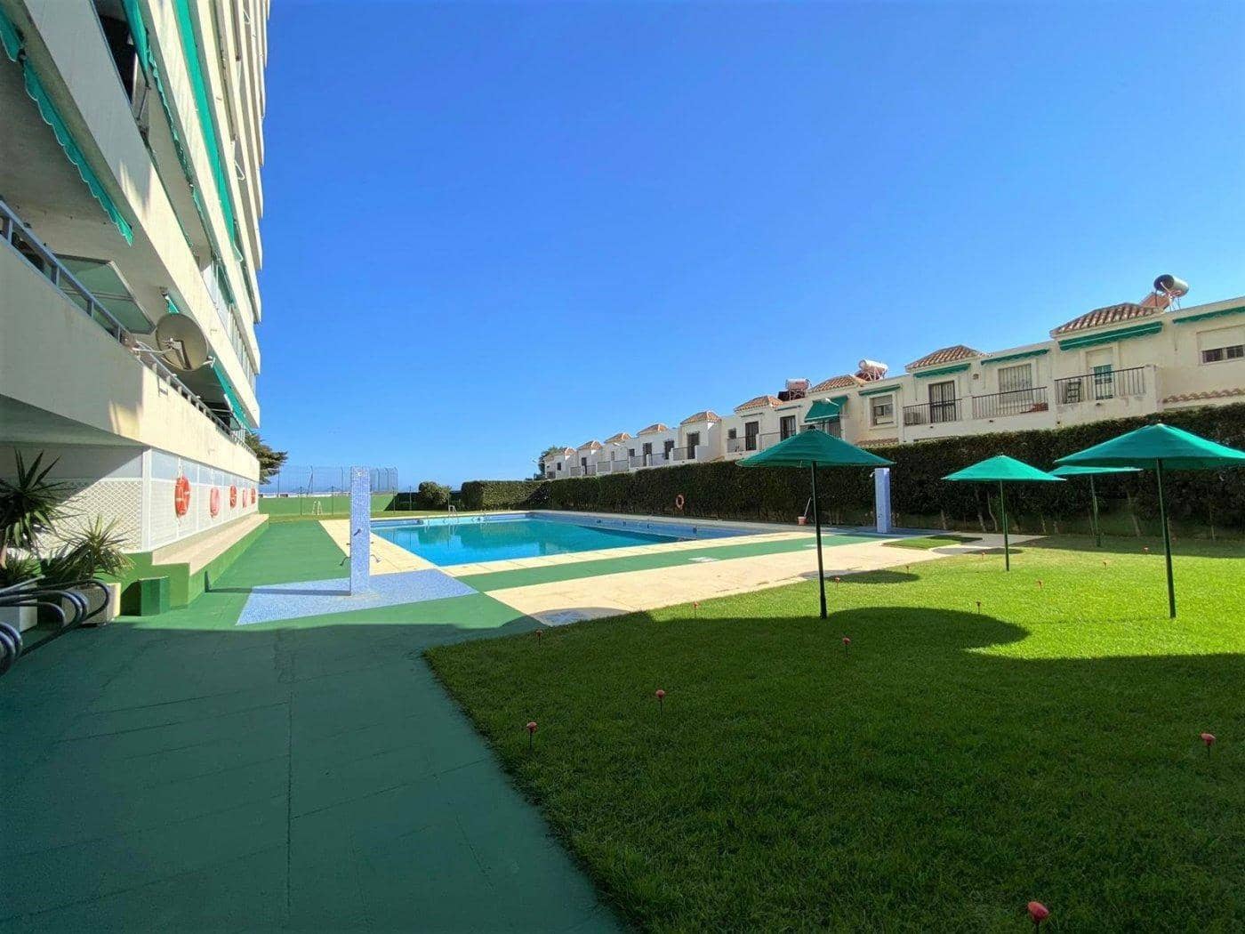 3 slaapkamer Flat te koop in Aguadulce (Almeria) met zwembad - € 385.000 (Ref: 9456444)