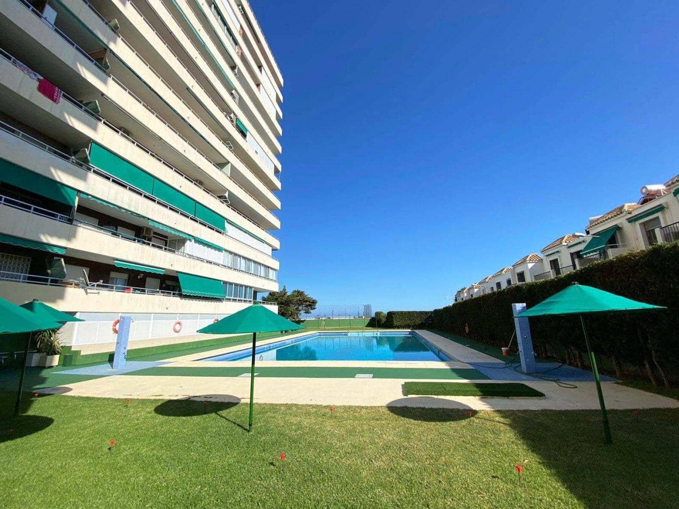 3 slaapkamer Flat te koop in Aguadulce (Almeria) met zwembad - € 385.000 (Ref: 9456444)