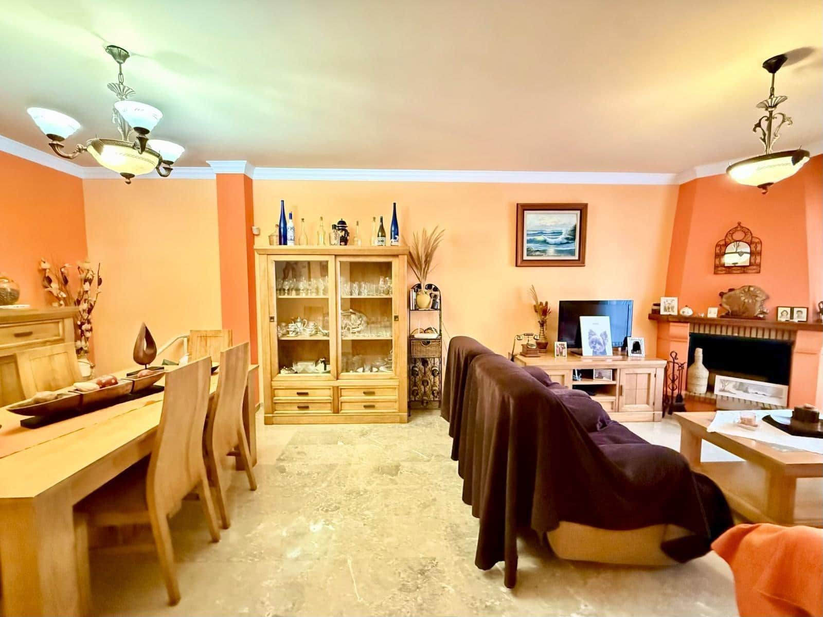 4 bedroom Terraced Villa for sale in Almeria city with garage - € 440,000 (Ref: 9468563)