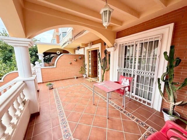 4 sovrum Radhus till salu i Almería stad med garage - 440 000 € (Ref: 9468563)