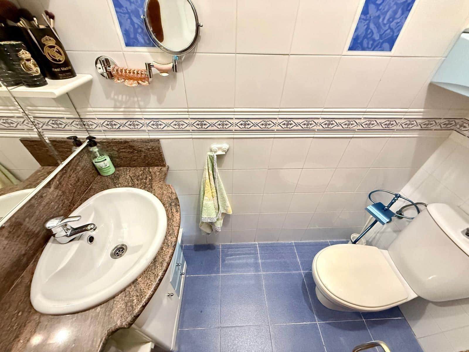 4 slaapkamer Rijtjeshuis te koop in Almeria stad met garage - € 399.000 (Ref: 9468563)