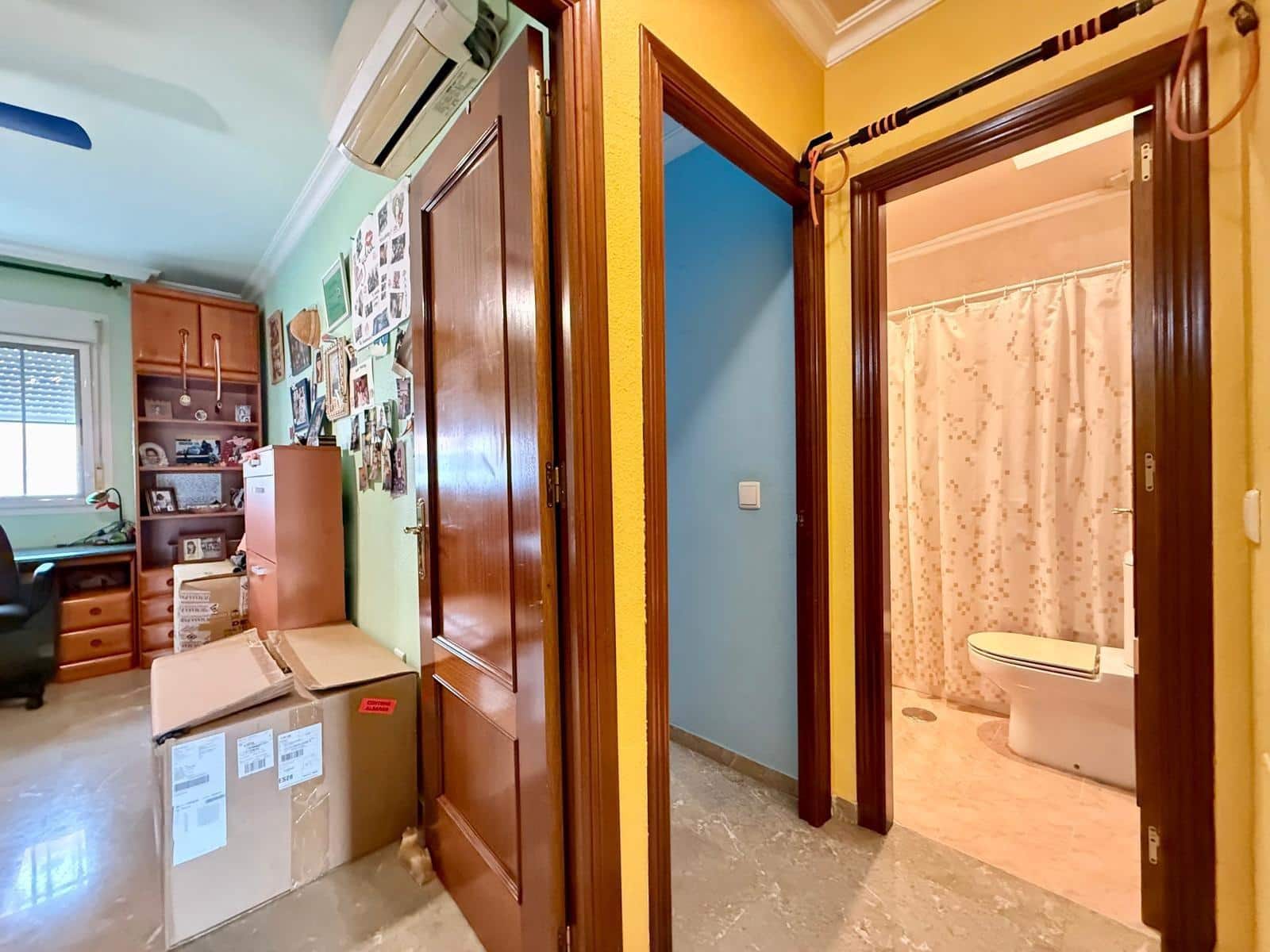4 slaapkamer Rijtjeshuis te koop in Almeria stad met garage - € 399.000 (Ref: 9468563)