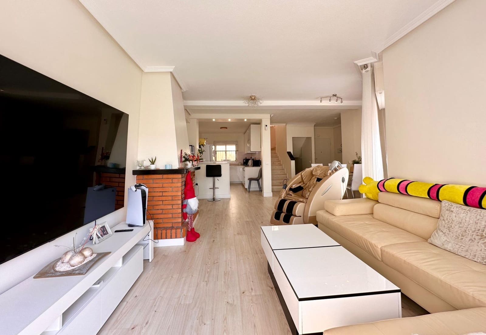 5 slaapkamer Rijtjeshuis te koop in La Envia Golf - € 270.000 (Ref: 9491589)