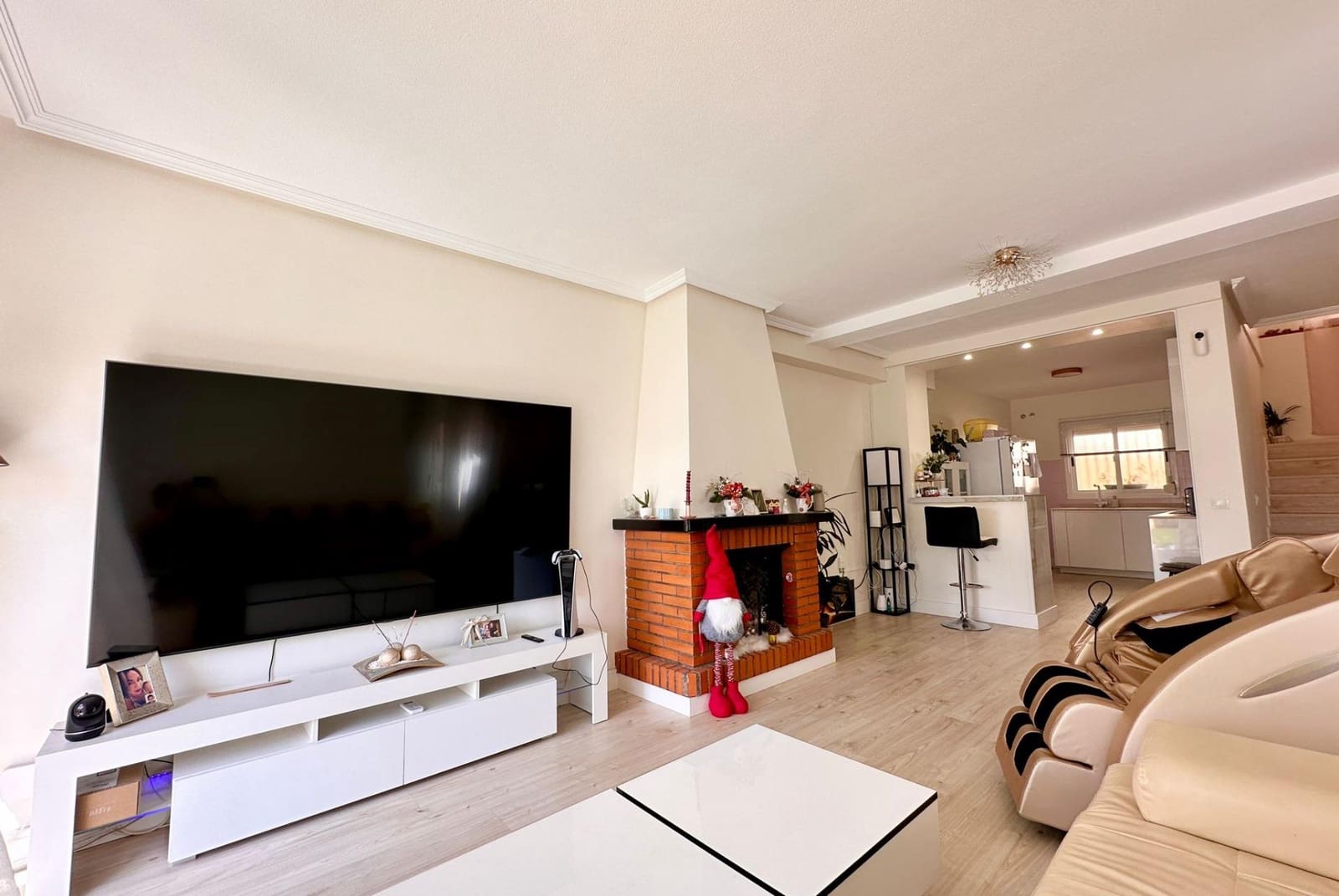 5 slaapkamer Rijtjeshuis te koop in La Envia Golf - € 270.000 (Ref: 9491589)