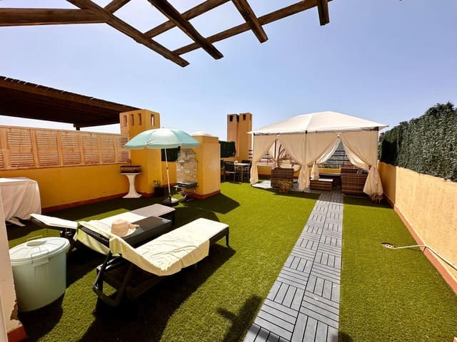 5 slaapkamer Rijtjeshuis te koop in La Envía Golf, Vícar - € 270.000 (Ref: 9491589)