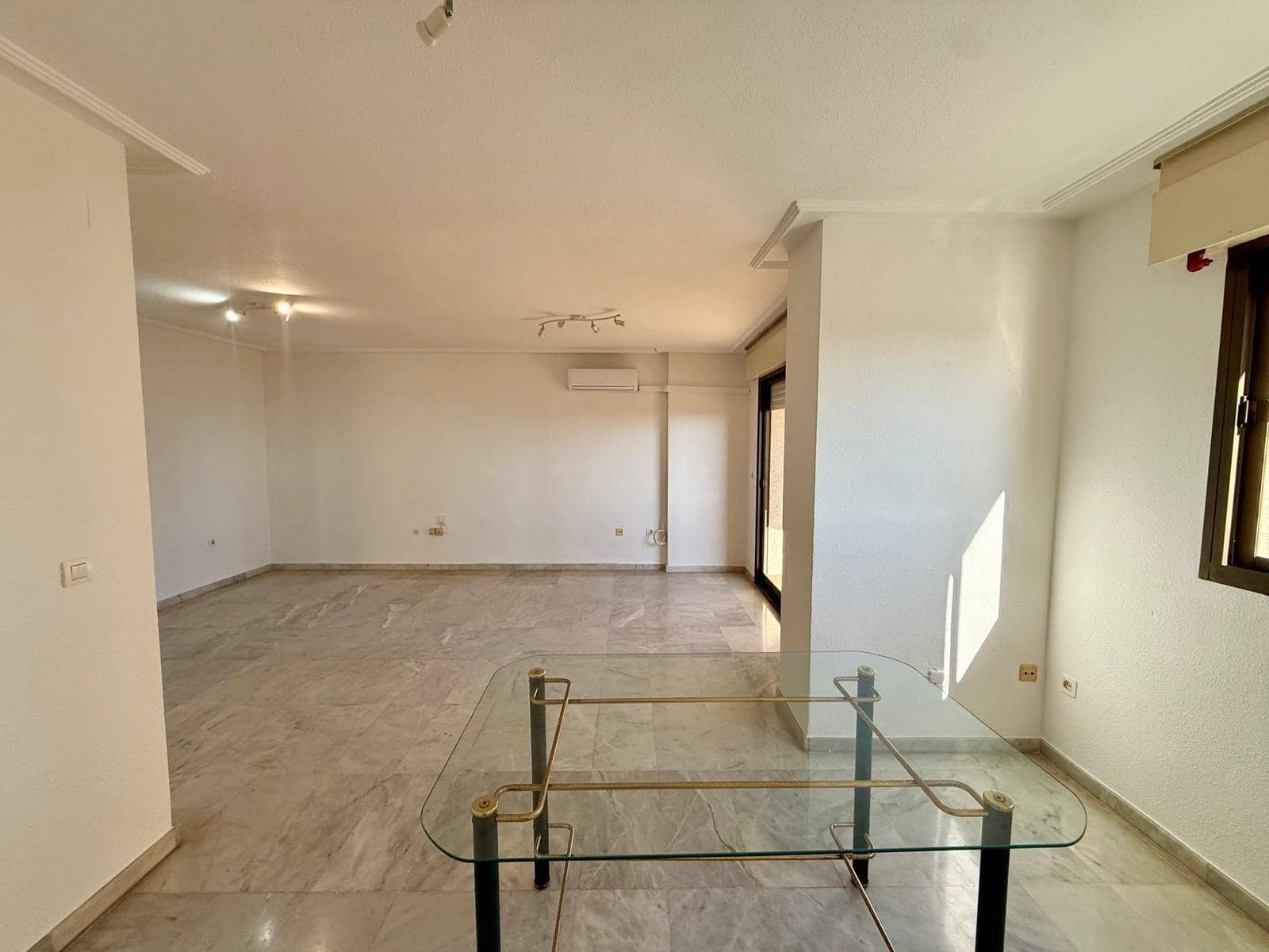 3 bedroom Flat for rent in Aguadulce (Almeria) with pool - € 800 (Ref: 9504444)