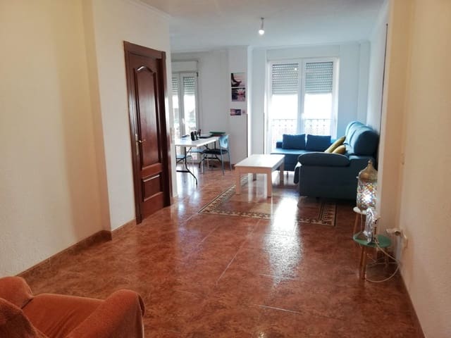 2 slaapkamer Flat te huur in Almería stad - € 850 (Ref: 9504445)