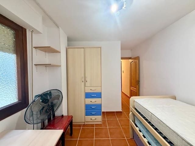 Piso de 3 habitaciones en Centro, Almería ciudad en venta - 229.000 € (Ref: 9513527)