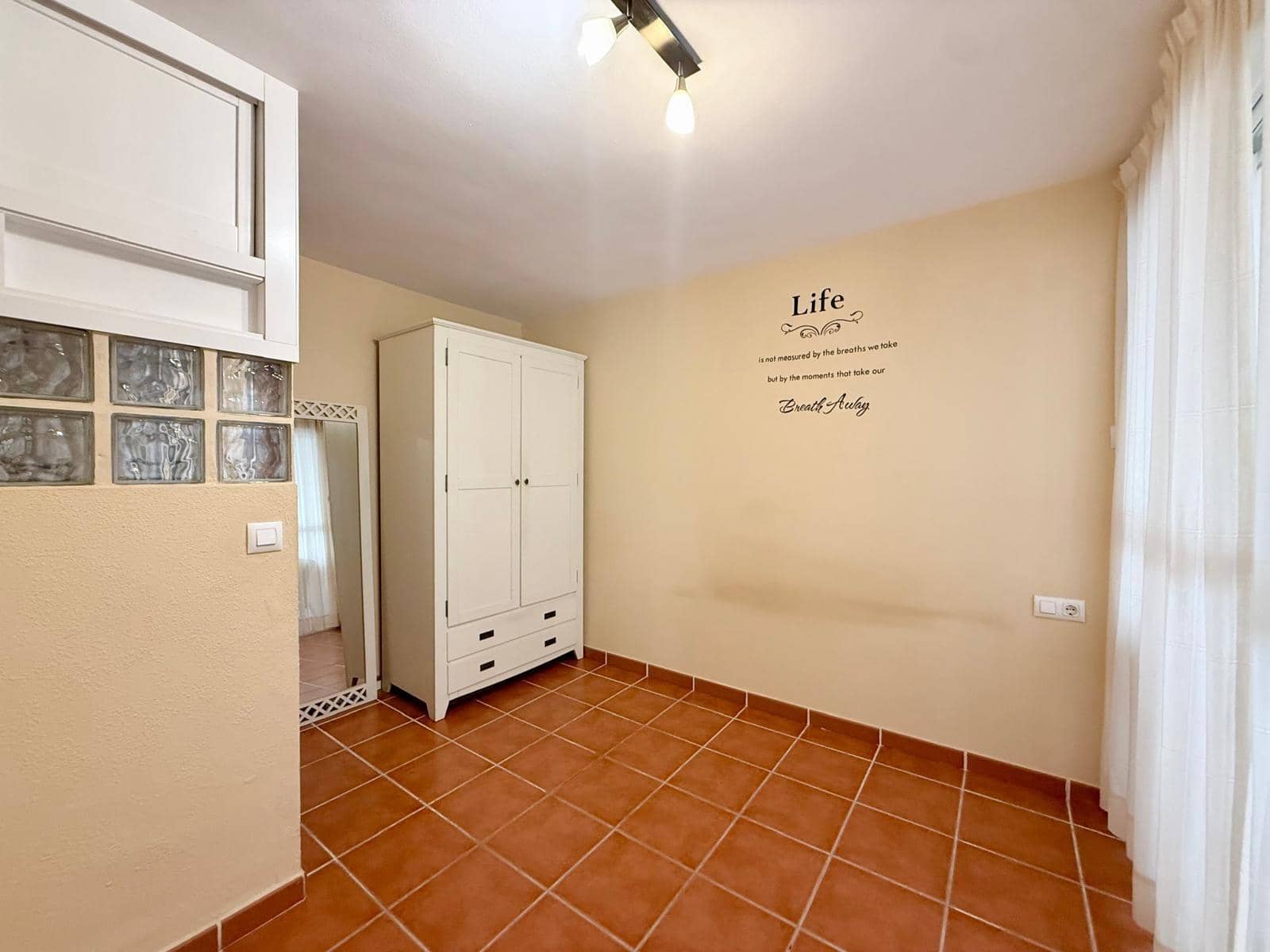 Piso de 3 habitaciones en Almería ciudad en venta - 229.000 € (Ref: 9513527)