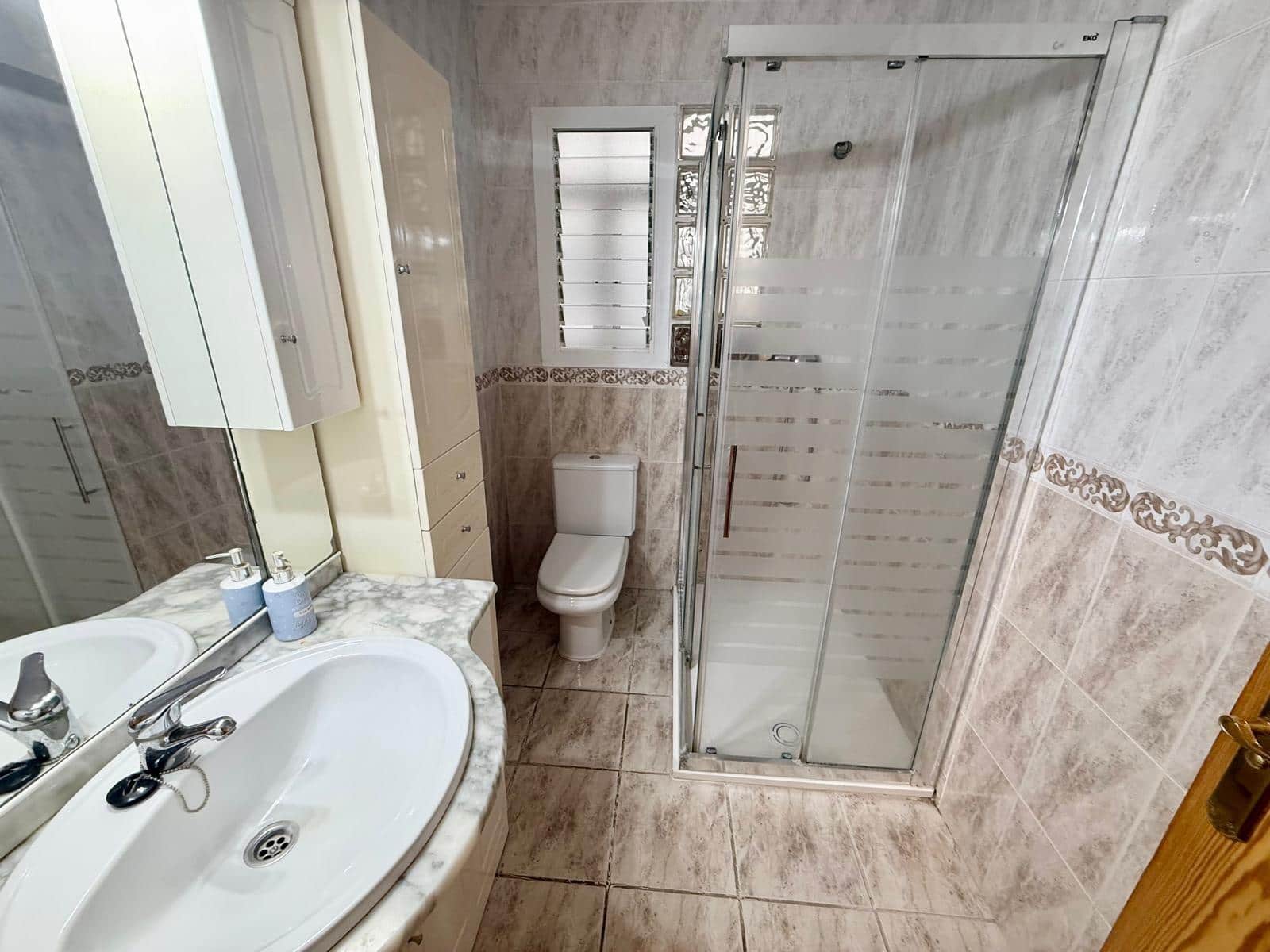 Piso de 3 habitaciones en Almería ciudad en venta - 229.000 € (Ref: 9513527)