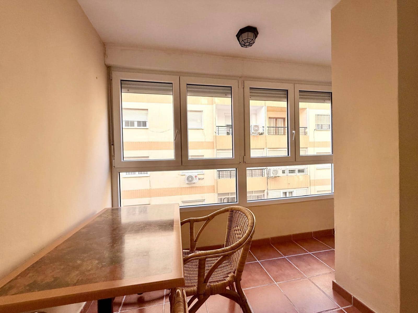 Piso de 3 habitaciones en Almería ciudad en venta - 229.000 € (Ref: 9513527)